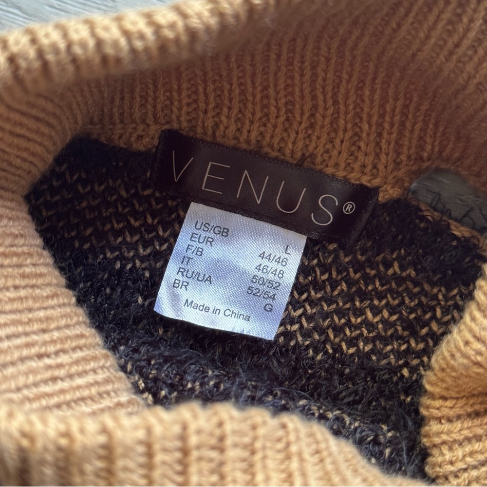 VENUS Tiger Print Cold Shoulder Eyelash Sweater - Picture 5 of 9